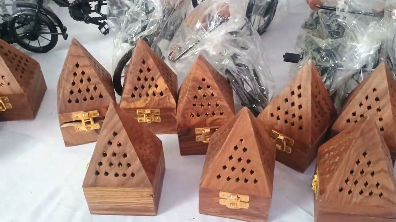 Hand ✋ crafted items in ap flower show #meghasandesam #vijayawada 