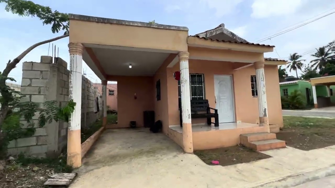 Solares Con Descuento de RD$400 pesos por Metro con Título y Financiamiento hasta 10 Años 8297167380