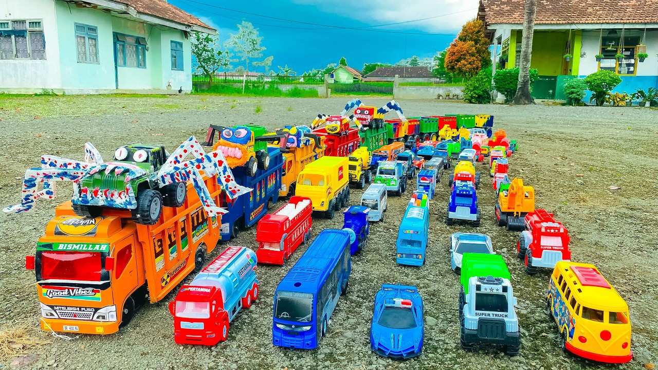 Box Full of Model Cars -Mazda Mx5, Koenigesgg Jesko, Lamborghini Scv12, Byd Yang Wang U8, Toyota Car