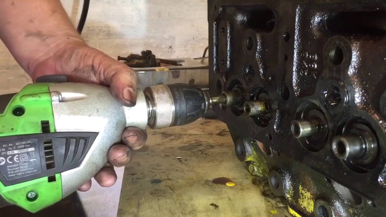Leyland 4/98 venttiilien raju läppäys