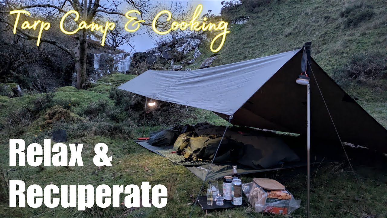 Палаточный лагерь в холодную погоду • Пир с пряным халуми