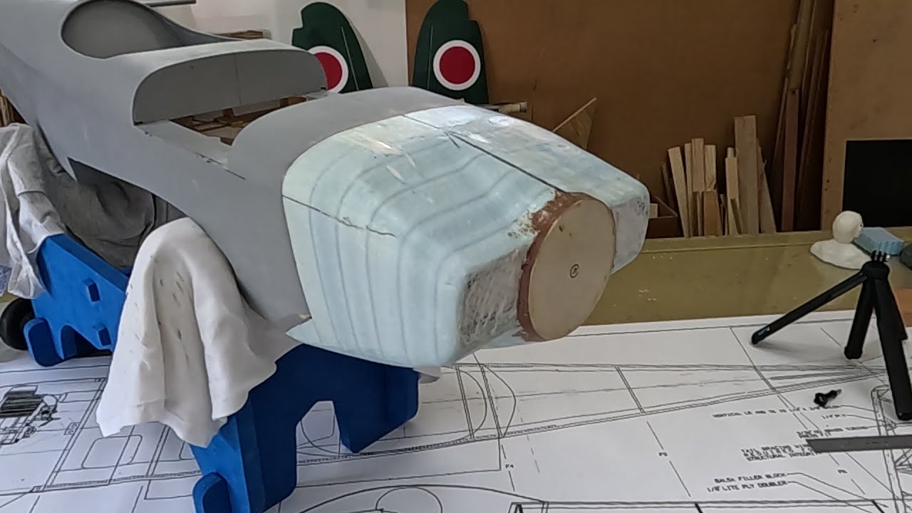 Сборка радиоуправляемого самолета DR-107 One Design, обновление № 23, часть A, конструкция капота.