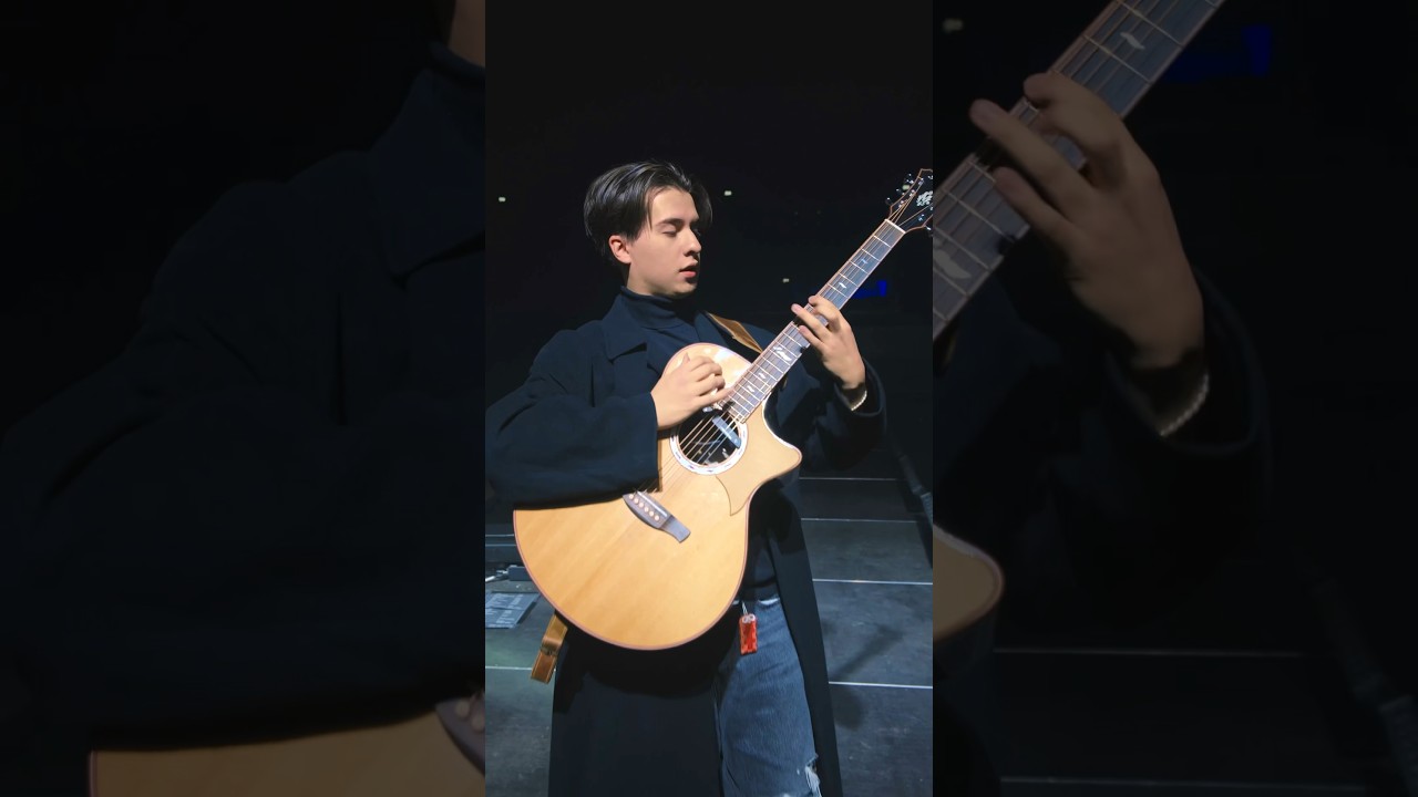 When a guitarist joins an opera…