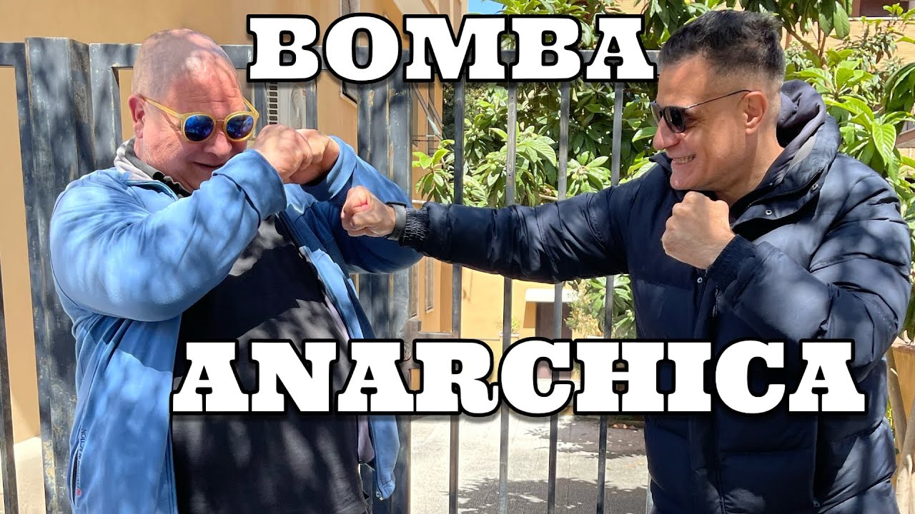 Bomba Anarchica in macchina per Roma appello a Carlo Verdone