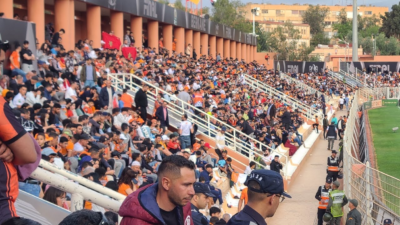 نهضة بركان و الزمالك المصري أجواء مباشرة داخل الملعب البلدي بمدينة بركان 🍊🍊
