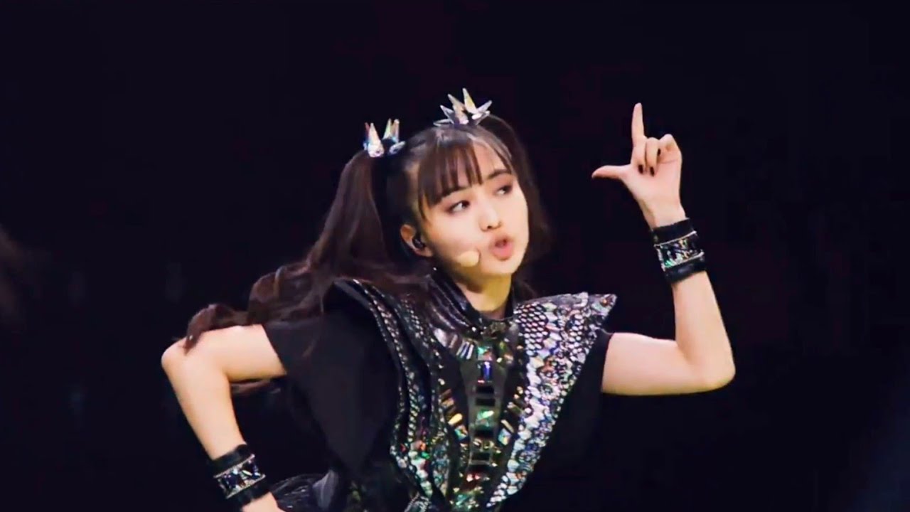 BABYMETAL - 'Gimme Chocolate!!' 「ギミチョコ!!」[LIVE PROSHOT] [SUBTITLED] [4K HQ]