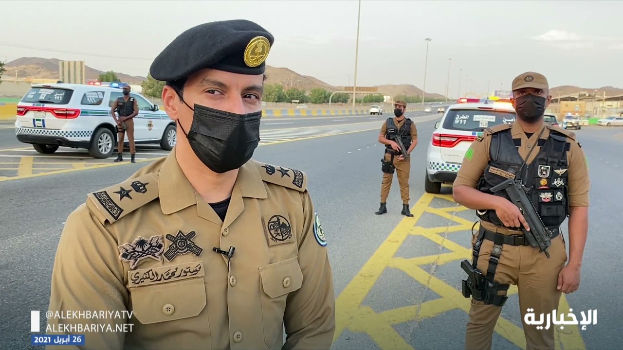 مجندات #أمن_الطرق يكثفن جهودهن لتسهيل دخول المعتمرين حاملي التصاريح