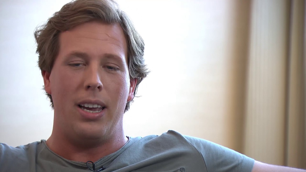 Freek Vonk vertelt over zijn haaienbeet