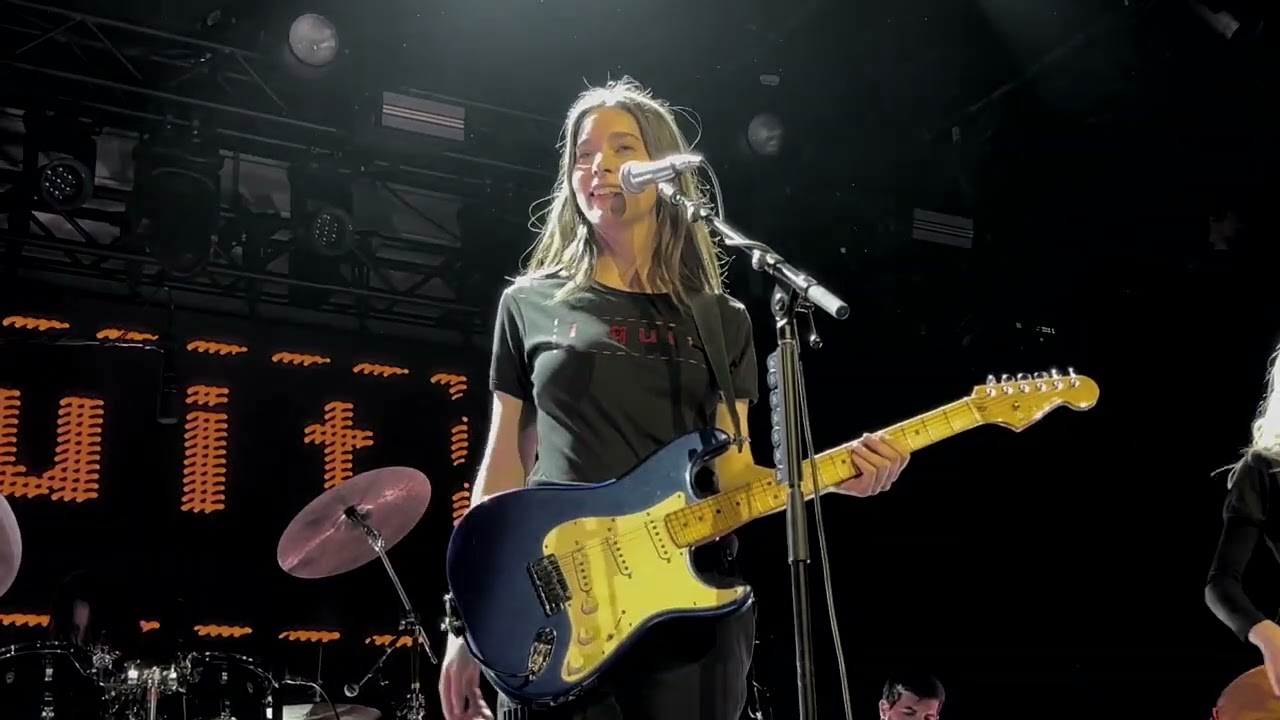HAIM - Down to be wrong (Live Debut)