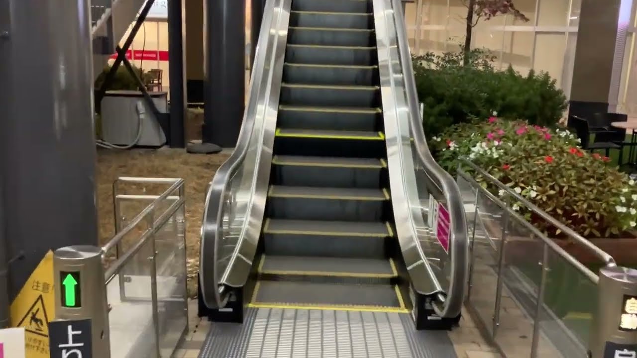 【日立】5Xエスカレーター イオンタウン仙台泉大沢 5X escalator AeonTown Sendai Izumi Osawa shopping mall Miyagi Japan