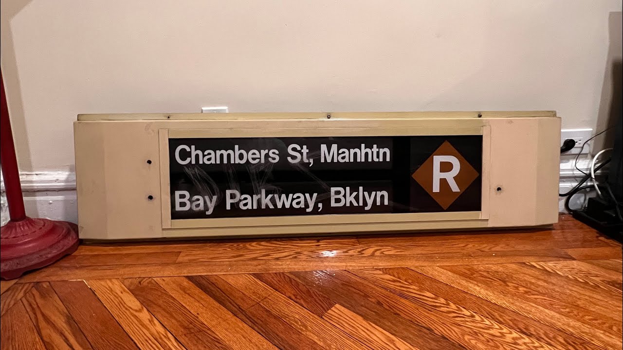 Original R42 Side Rollsign Scroll Through. (1988)
