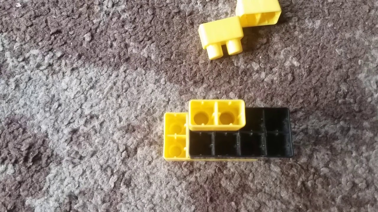 umbreoen and shiny umbreon made out of blocks