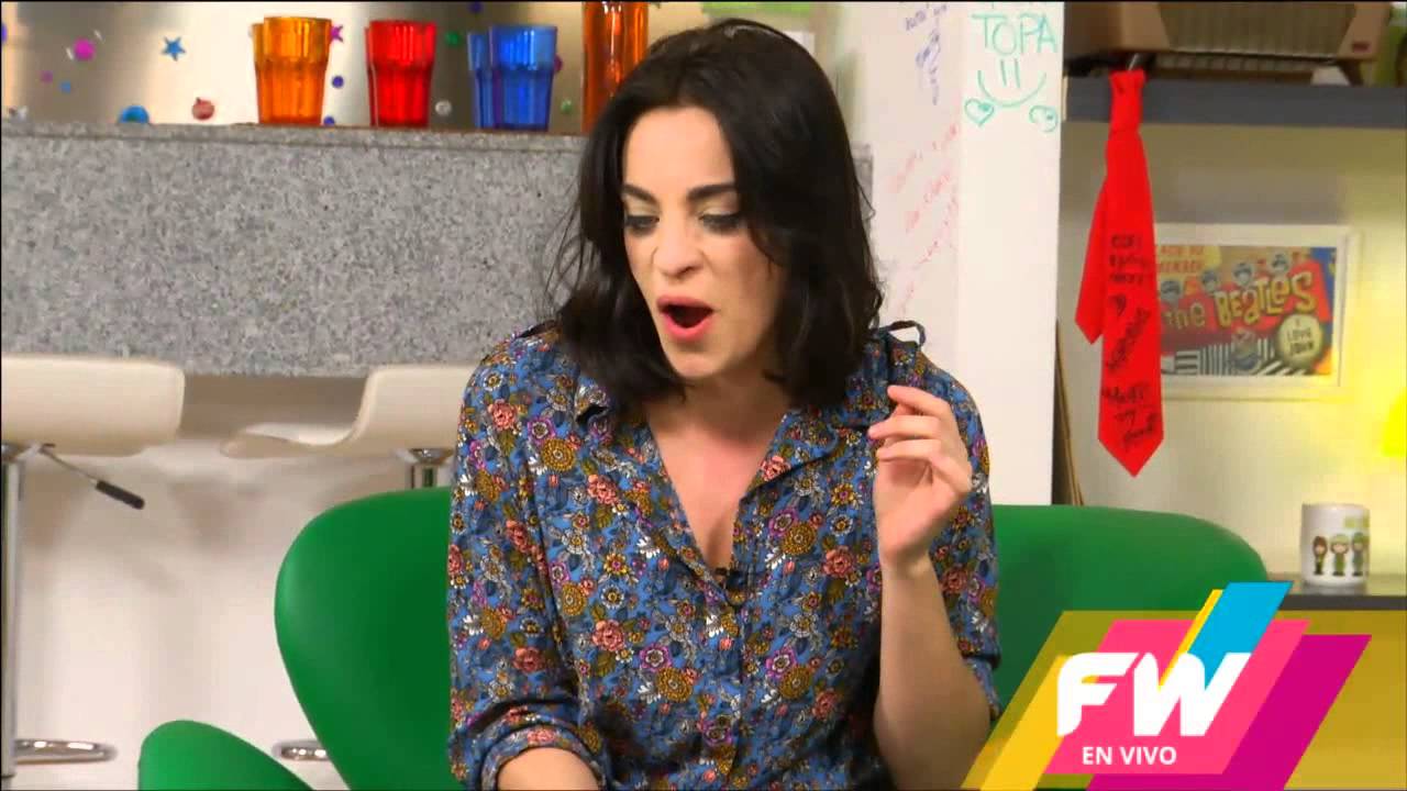 Florencia Benitez canta en FWenVivo.