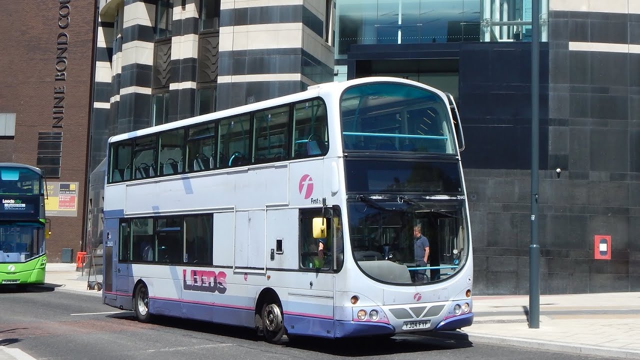 First Leeds Volvo B7TL Wright eclipse Gemini (32443 YJ04 FYP) mega loud Hoover!