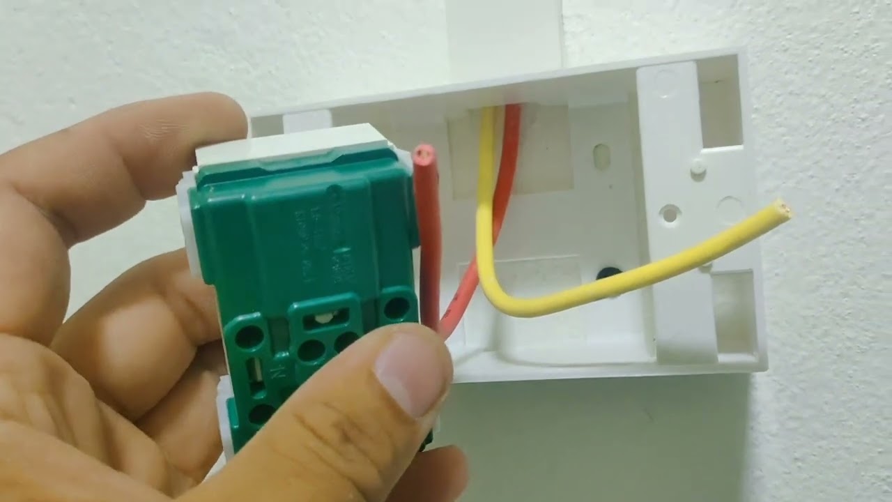 การต่อเต้ารับปลั๊กไฟเพิ่มด้วยงบน้อยๆ | เสรีการช่าง