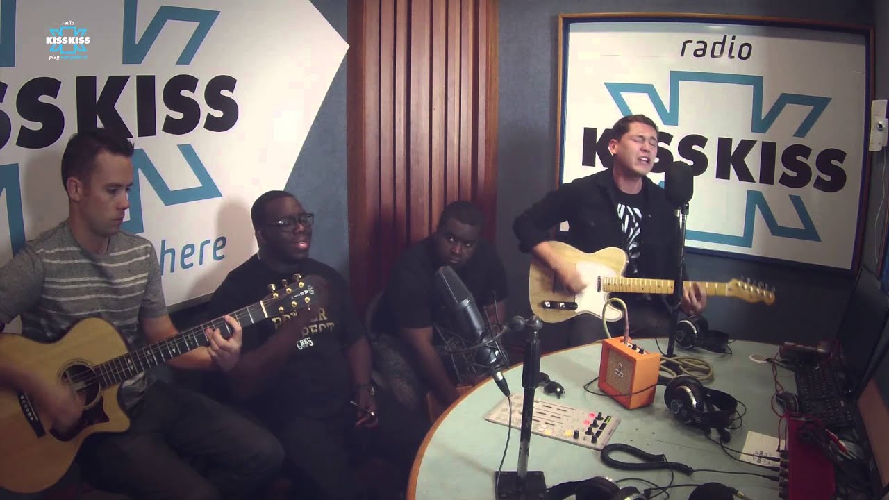 Cris Cab - Loves Me Not -  Live @Radio Kiss Kiss