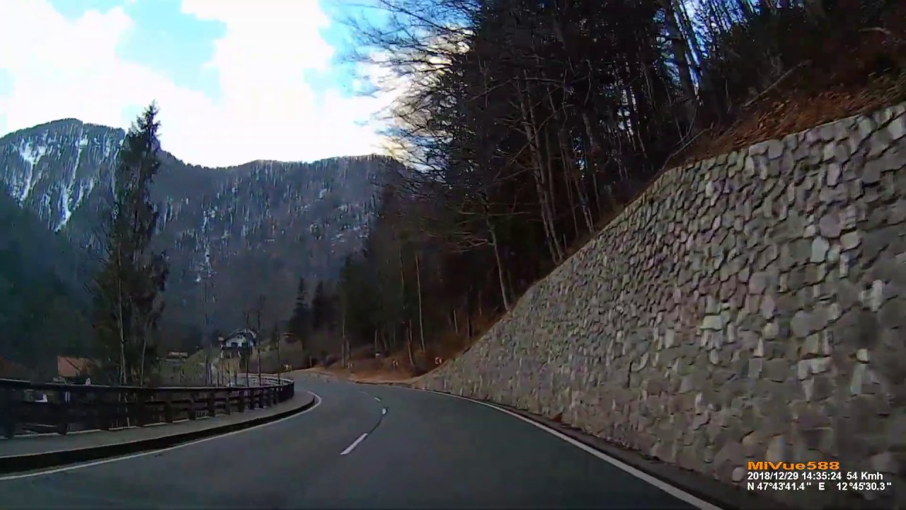 D: Weißbach a.d.Alpenstraße. Gemeinde Schneizlreuth. Landkreis BGL. Ortsdurchfahrt. Dezember 2018