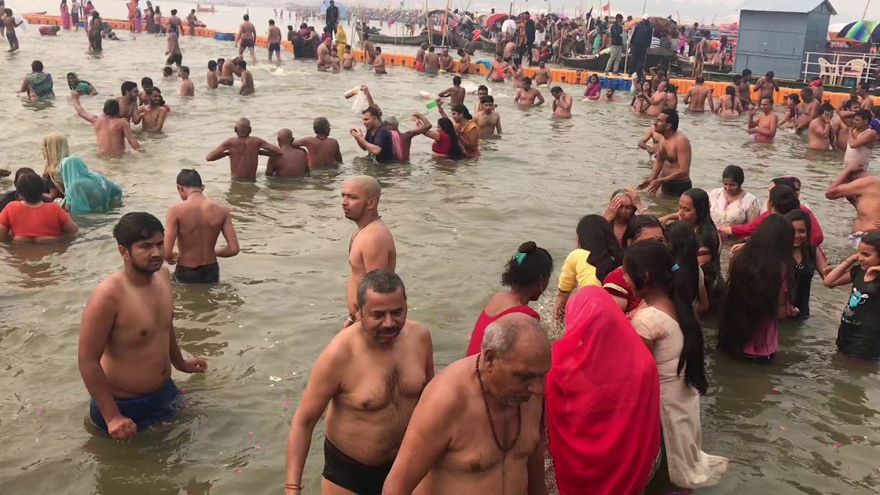 Sangam bathing   360 view