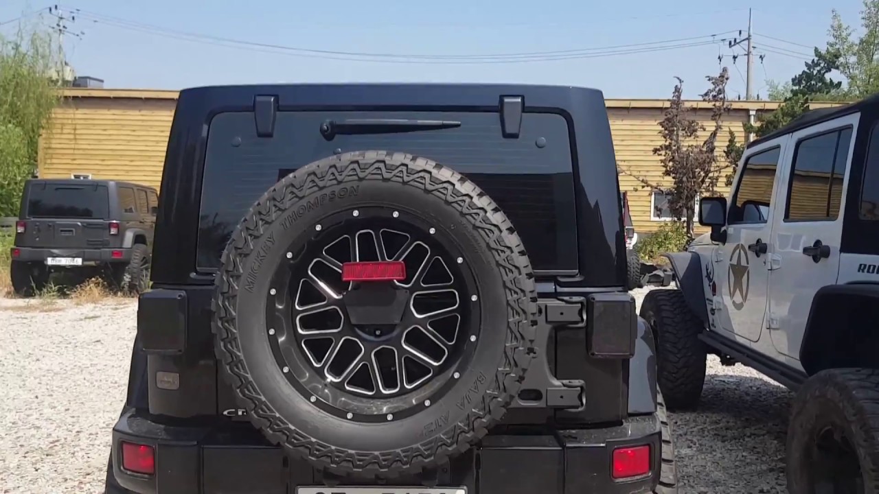Jeeps! 35, 37, 38 inch Tires, 20, 22 inch wheels, Lift no lift, lets look at some setups!