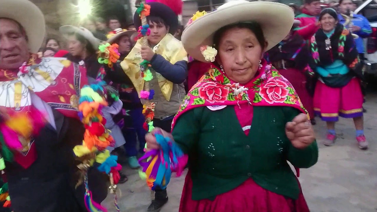 Encuentro de dos costumbres en Andajes .