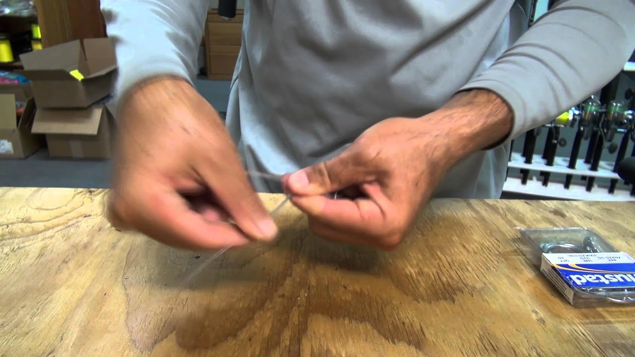 Mustad How to: How to tie a knot using heavy leaders