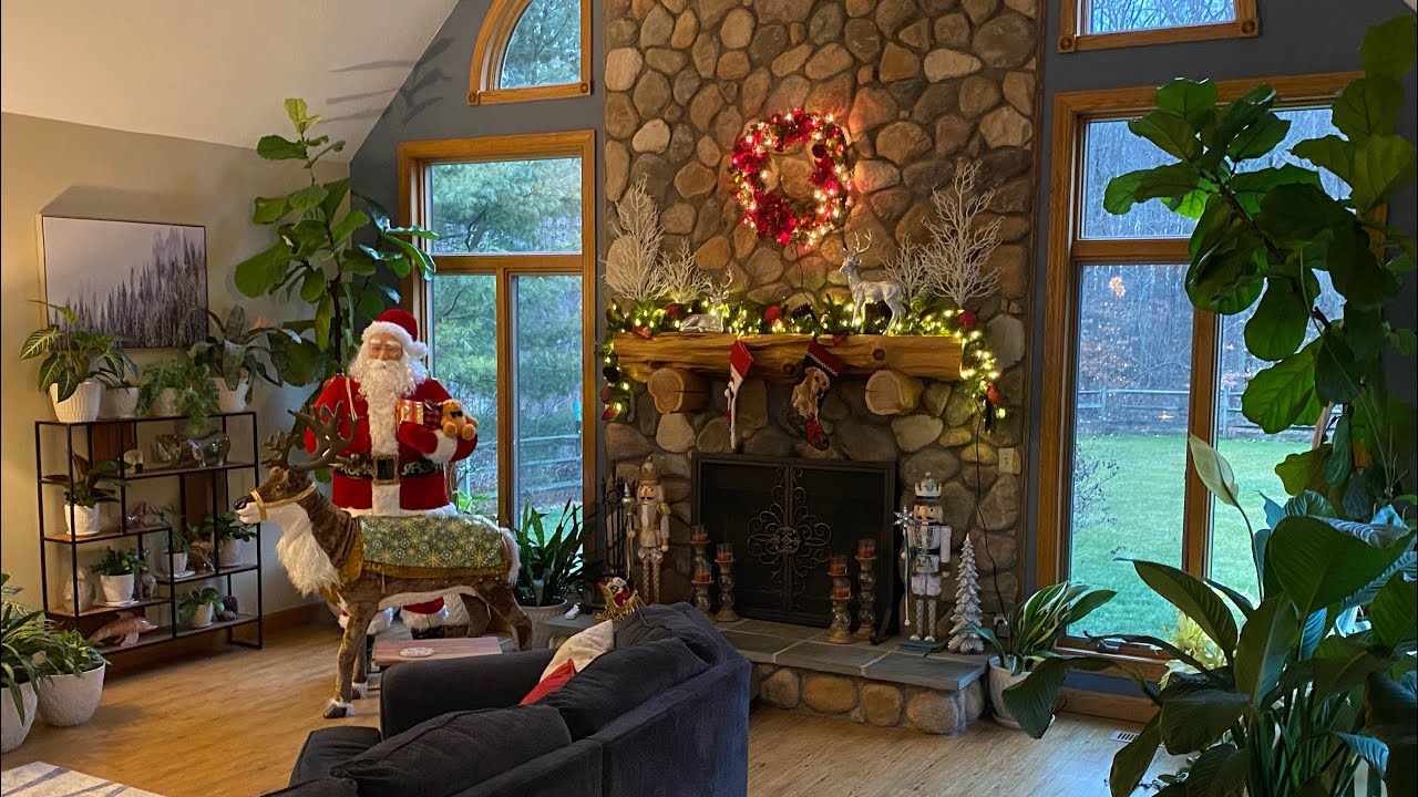 2022 Winter Houseplant Tour & Christmas Decor