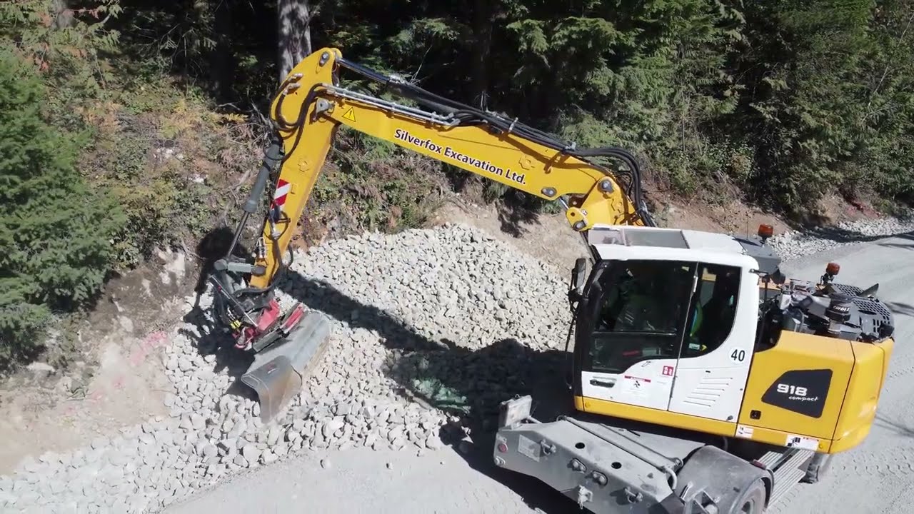 Silverfox Excavation Ltd. (Liebherr 918 Compact with rototilt R5)