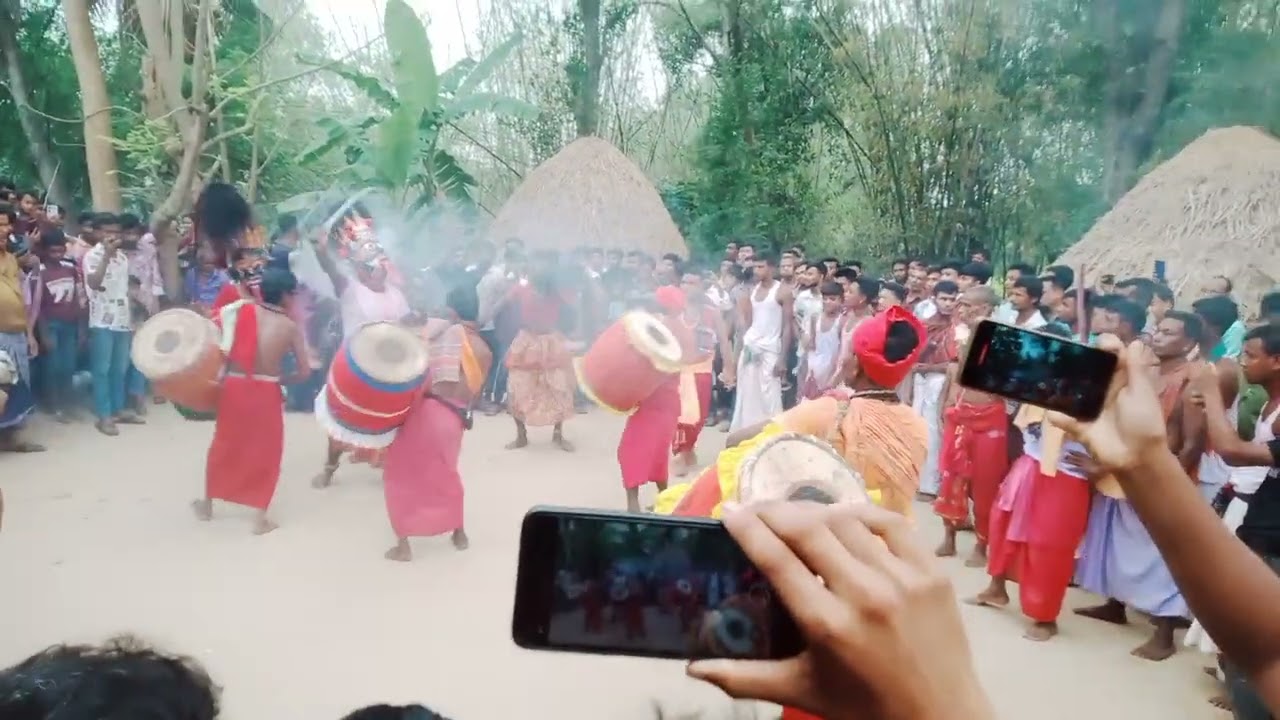 ভরন খেলা দেখুন কিভাবে নাচতাছে ঢাকের তালে তালে নাচতাছে জয় মা কালি মা 💝🙏🫶#vlog #love #