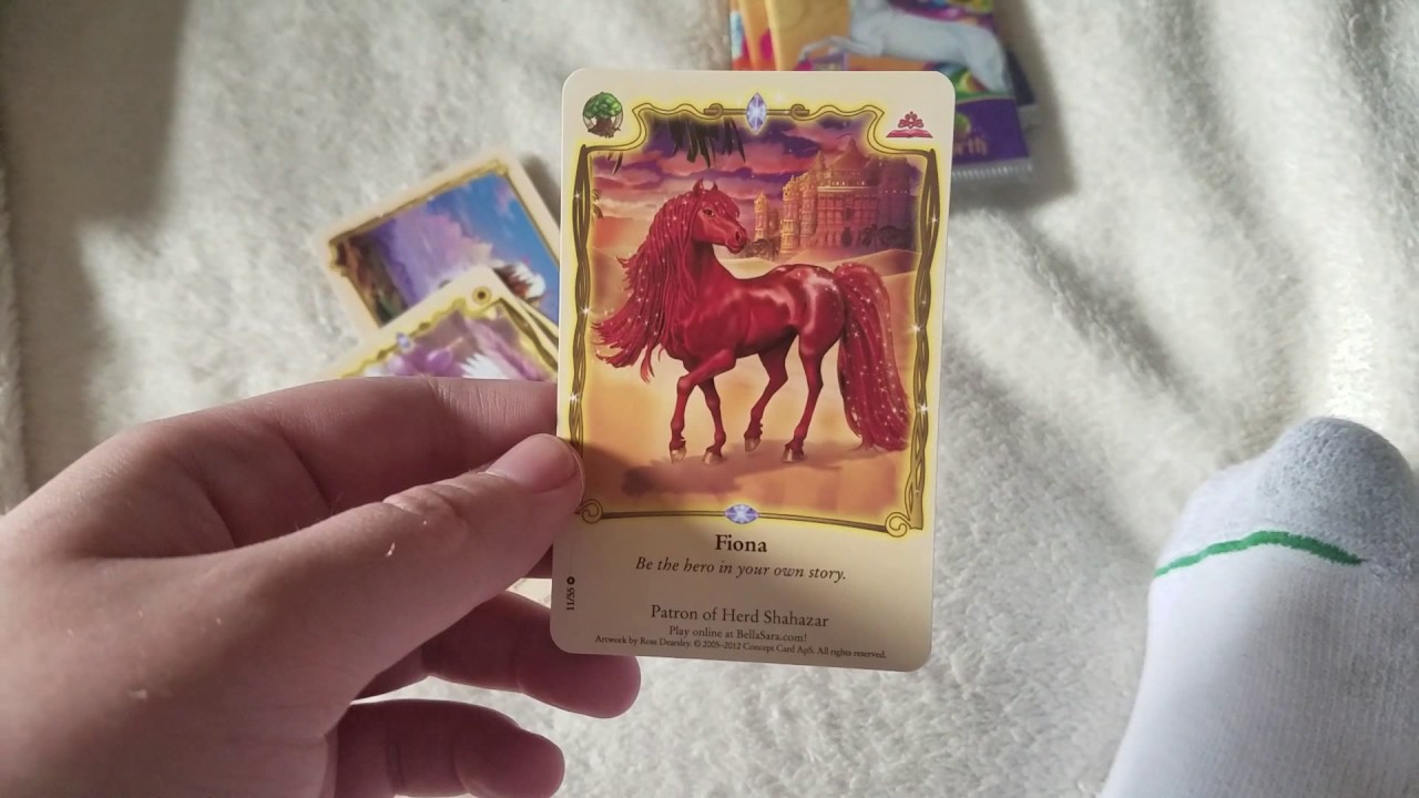 Opening 24 Bella Sara Herds From North Of North Card Packs
