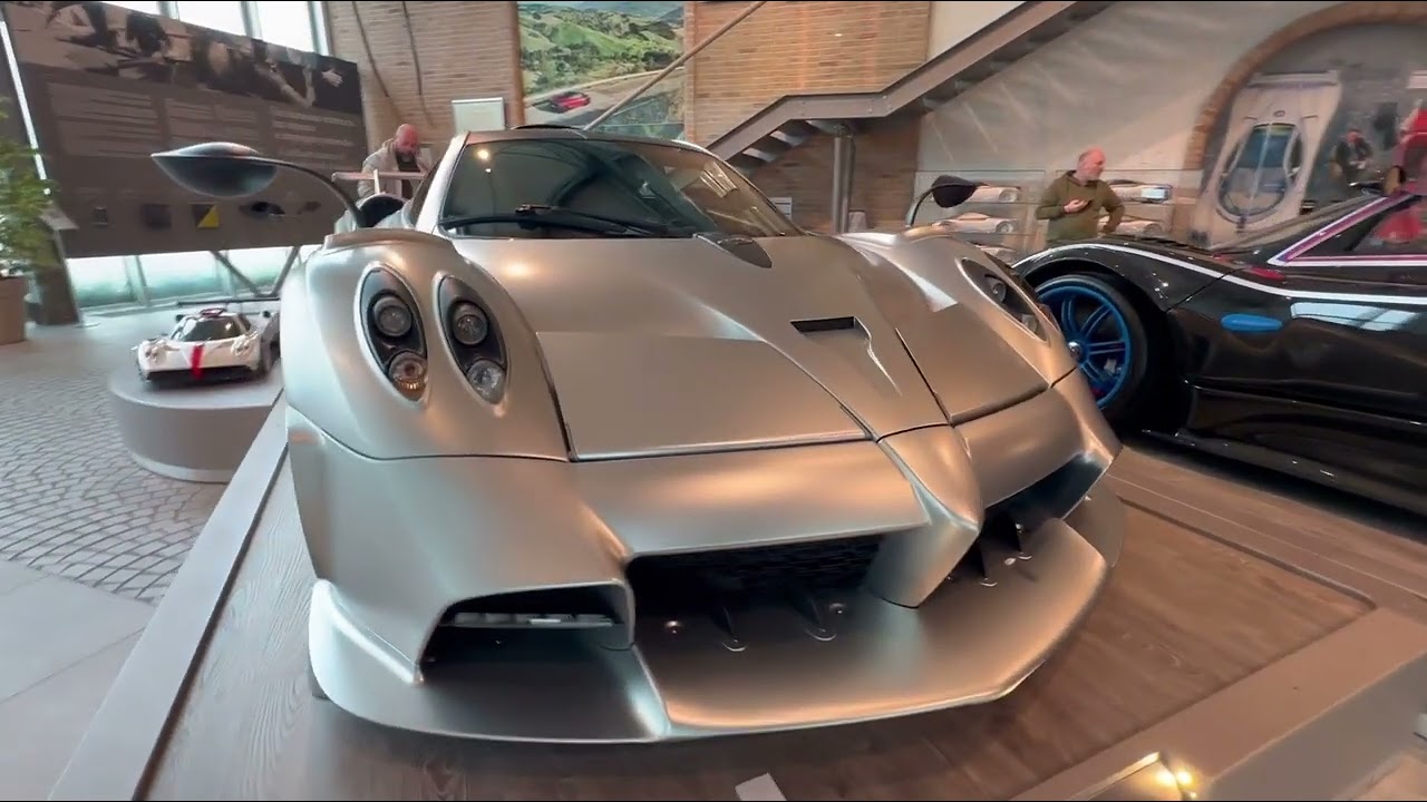 Pagani. Музей и завод в  Сан-Чезарио-суль-Панаро. Museum Pagani. Италия.
