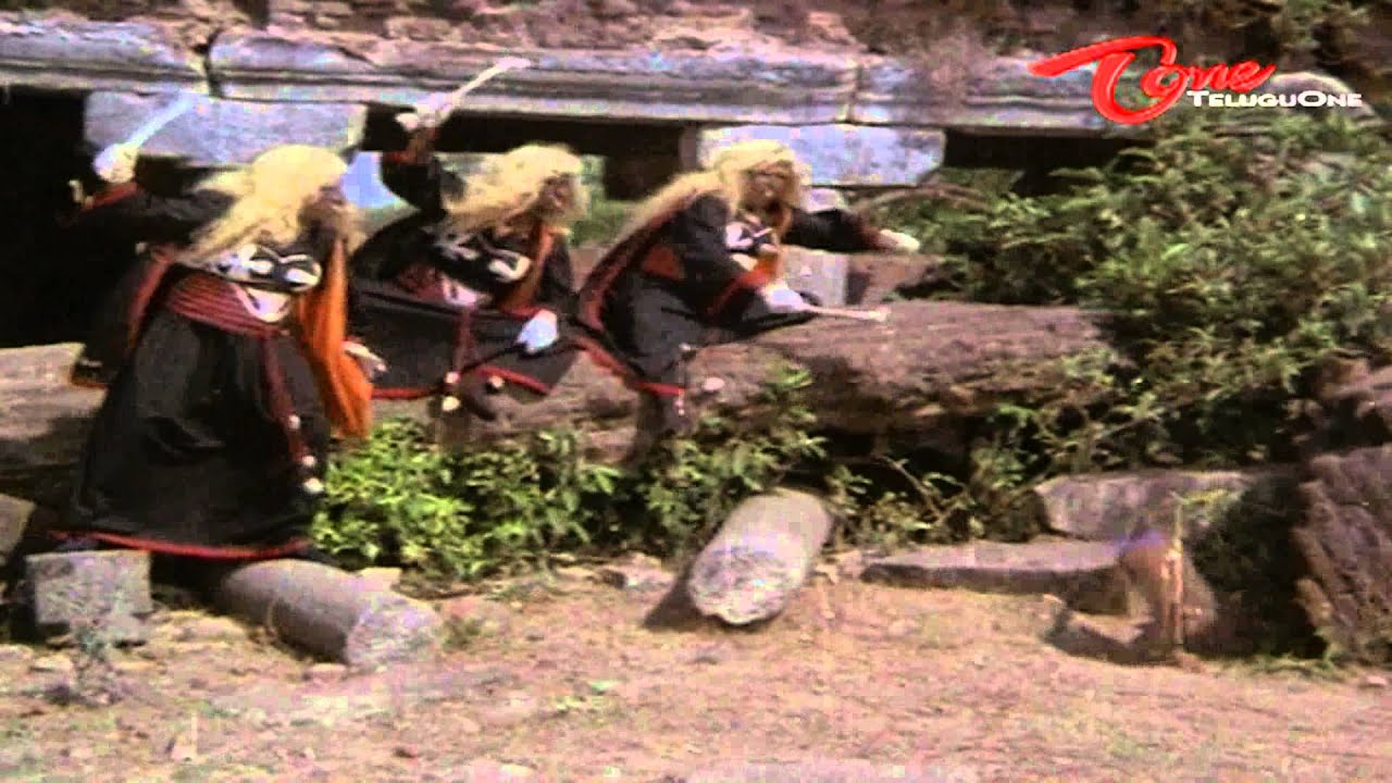 Ghost Turns Man To Monkey - Telugu Comedy Scene - NavvulaTV