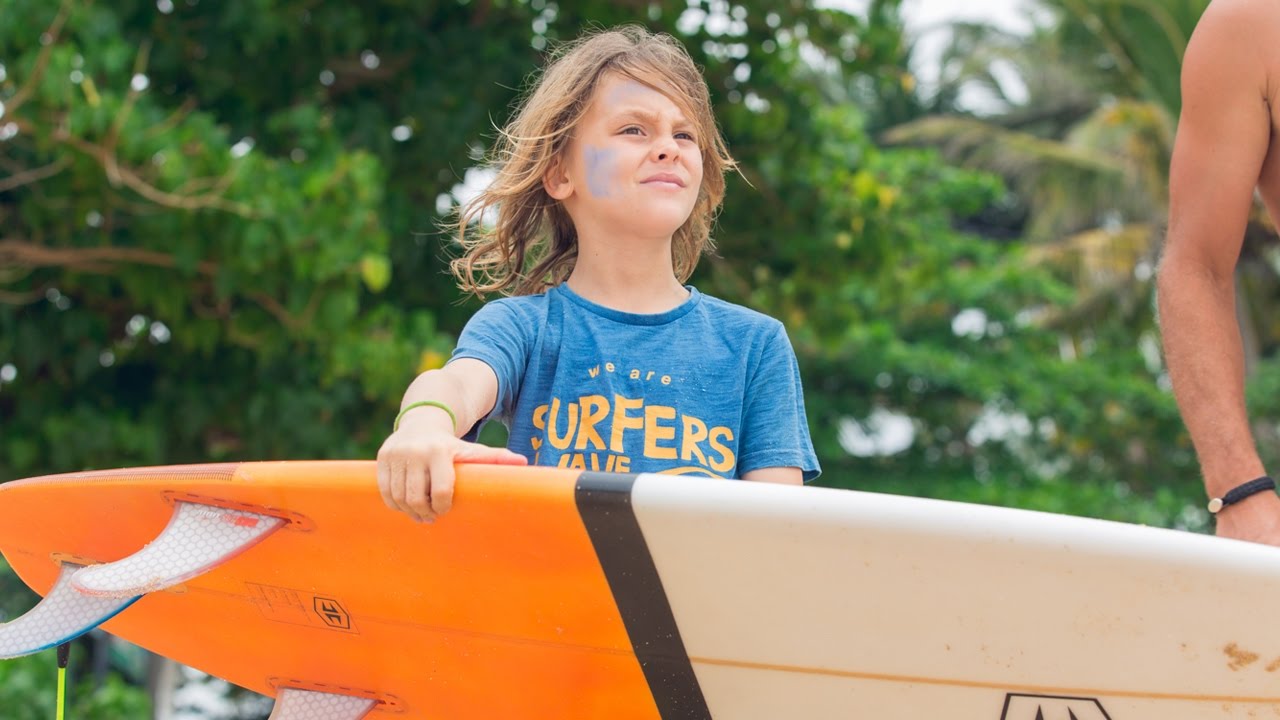 Tape à l'oeil : Tobias, 9 ans, passionné de surf - #ORIGINALKIDS n°1