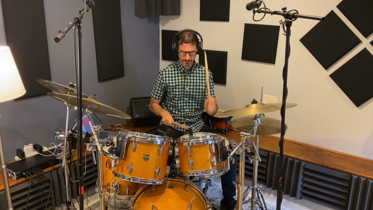 Drum Recording - Yamaha EAD10 VS Shure PGADRUMKIT5 VS iPHONE