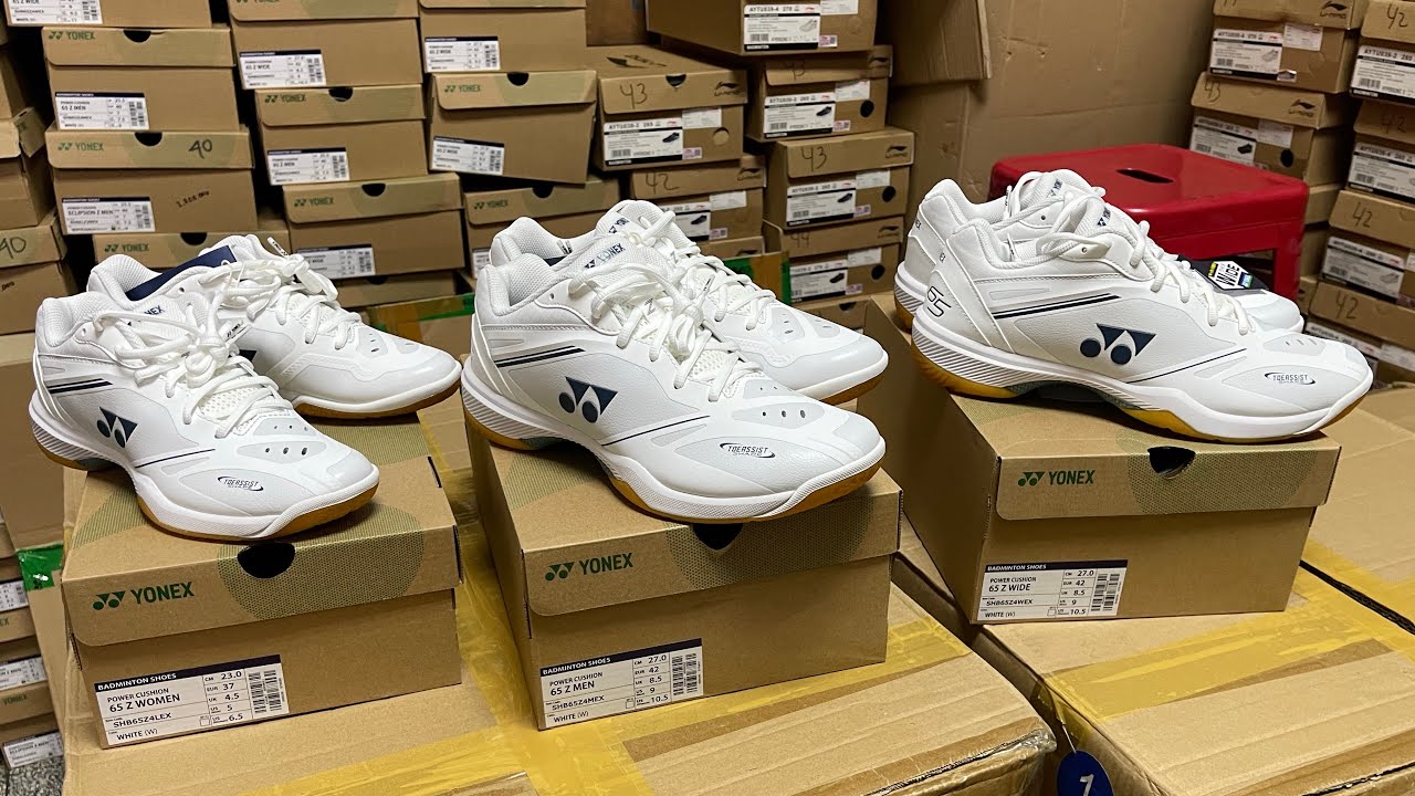 Bincang bincang santai: Sepatu Badminton terbaru Yonex Power Cushion SHB 65 Z4 MEN, LADIES, WIDE
