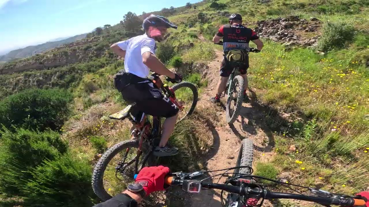 Enduro ebike dh colombiano amediogas