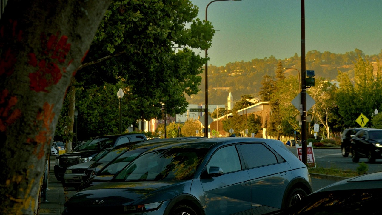 A Walk Through Alameda