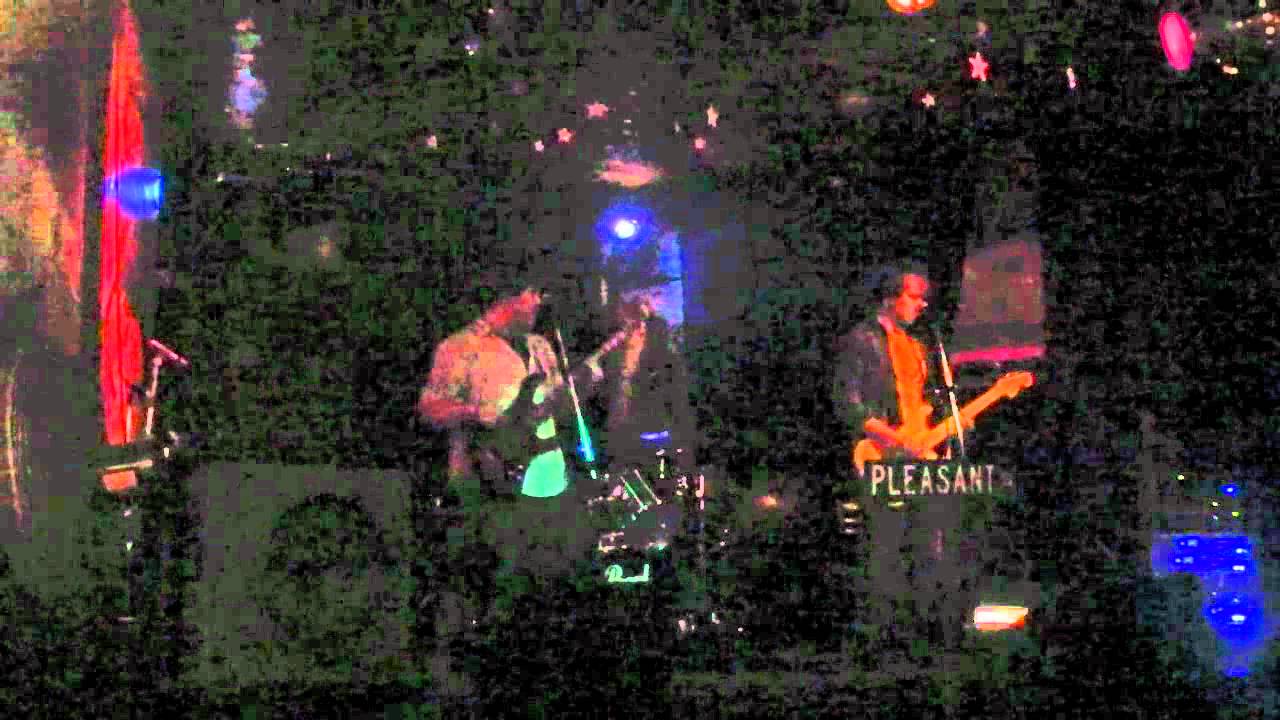 Pleasant Drive band live @  the strutt