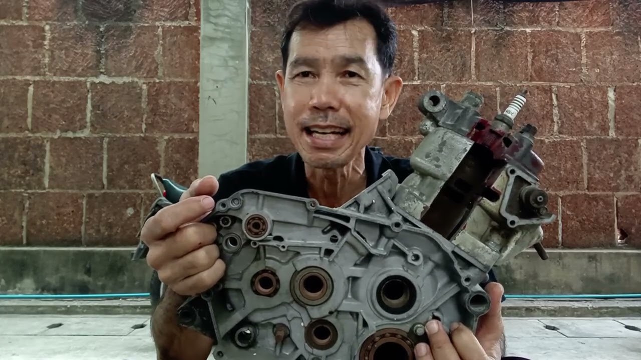 ซีลข้อเหวี่ยงข้างขวา​ (ฝั่งคลัทช์)​ รั่ว​ มีผลอะไรมั้ยครับครู​ ? 
