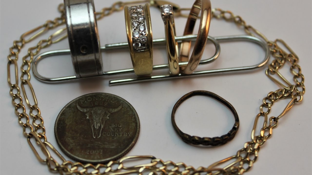 Underwater Metal Detecting w Excalibur . GOLD and other things.
