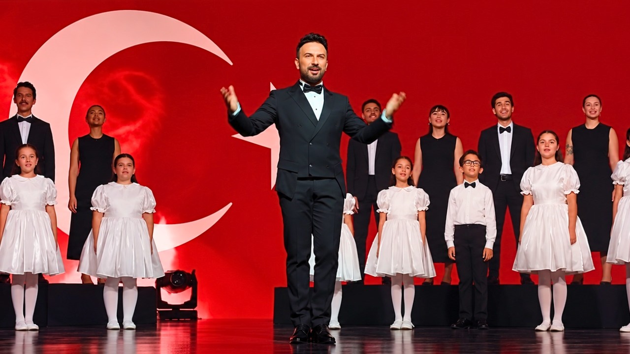 TARKAN – Sen Rahat Uyu (Official Music Video)