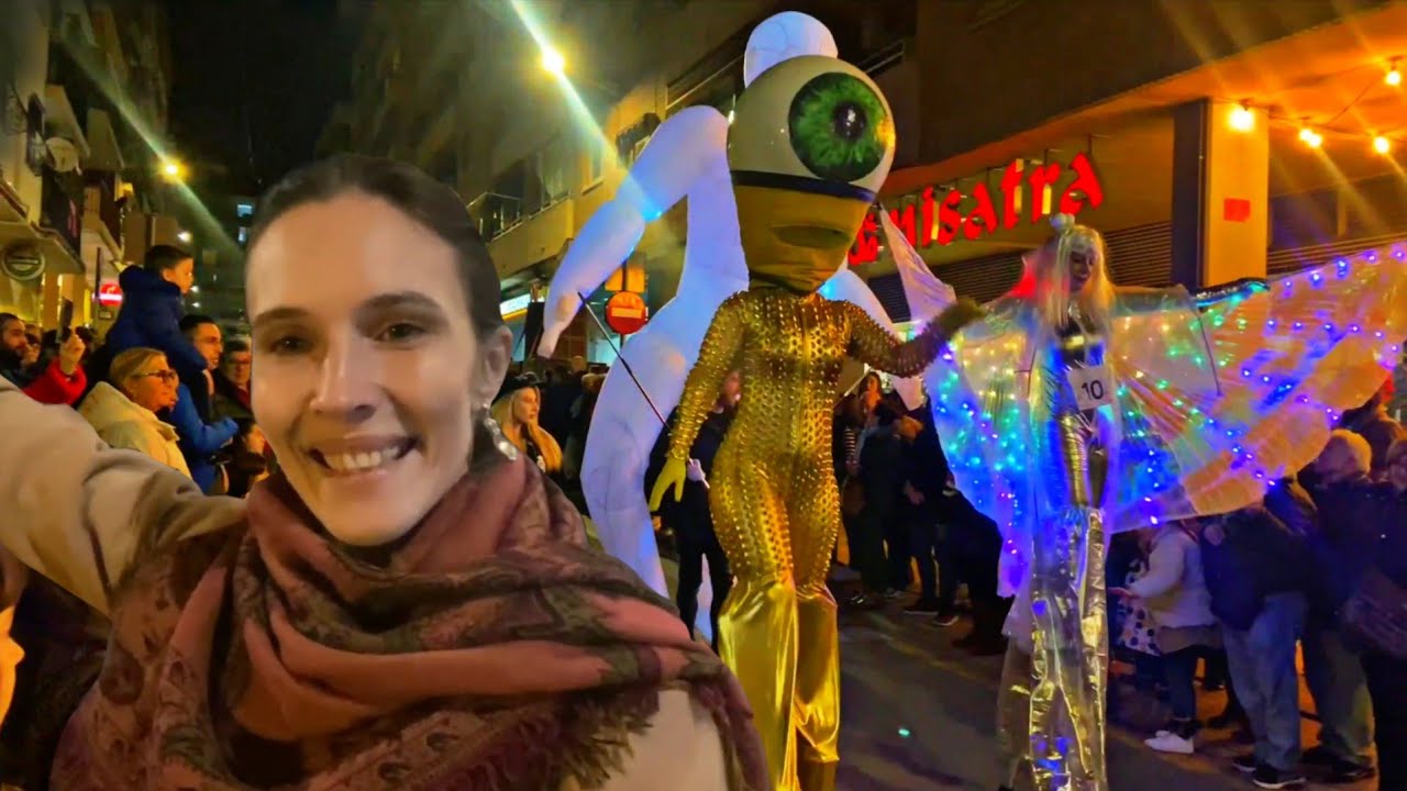 Benidorm during Carnival: Streets are FULL! 💥 #benidorm