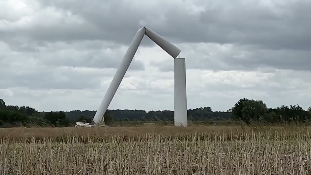Wind Turbine in Germany Snaps and Collapses