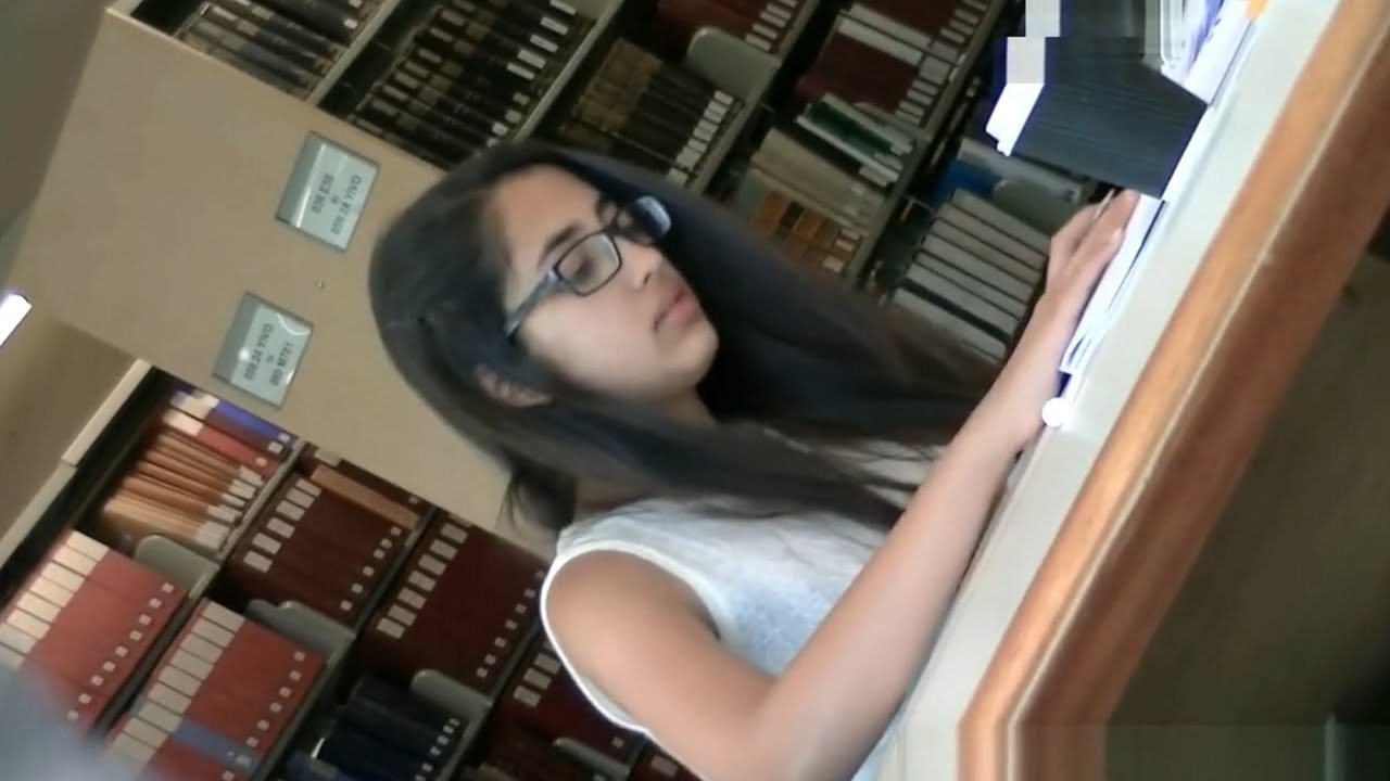 Study session - Library -  AMAZING GIRL candid feet -  READ DESCRIPTION
