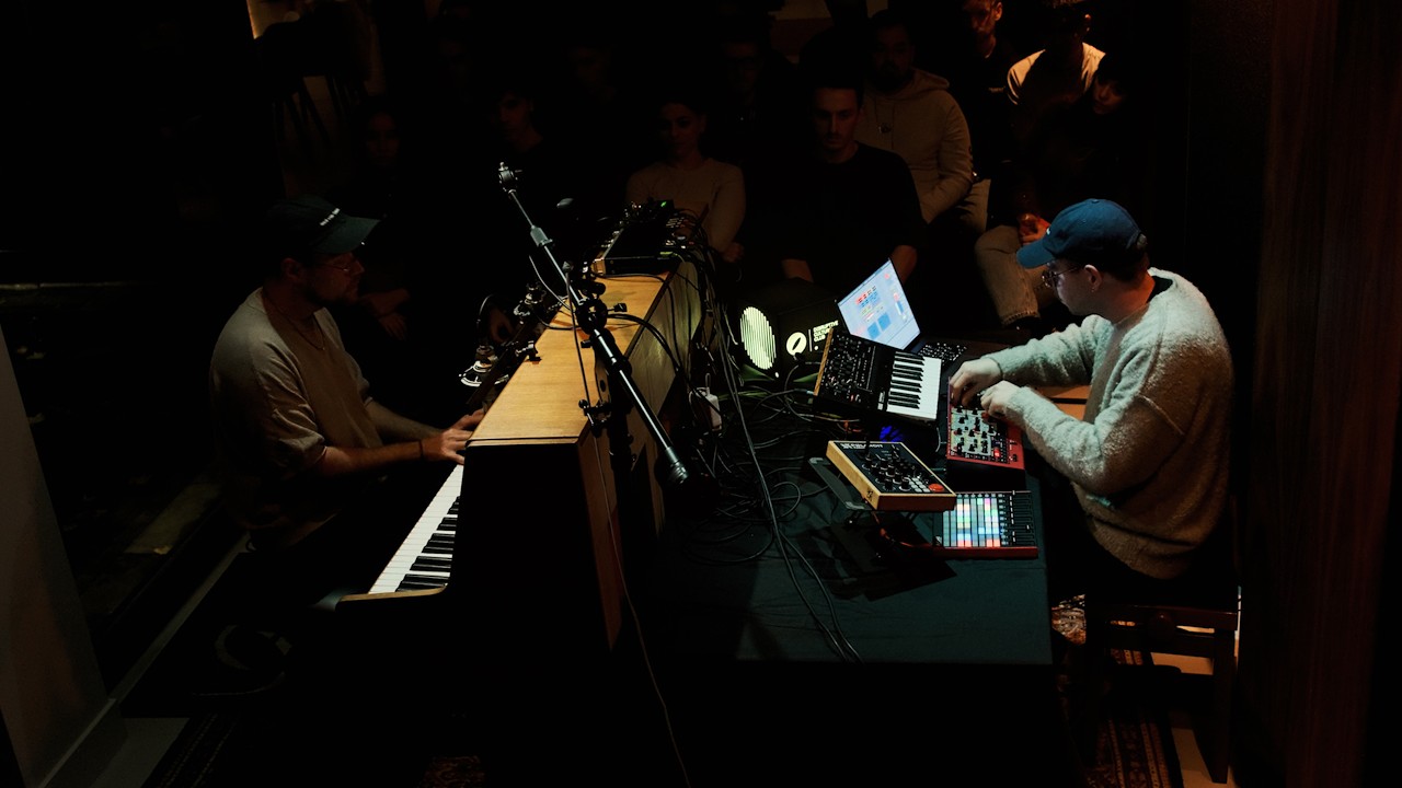 pølaroit - Ve Analogue (live @ ADE 2025)