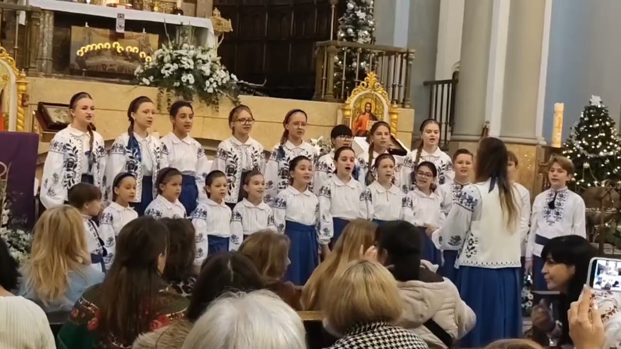 Бог ся рождає.Хор Передзвін.Дир.Лілія Ткачук.