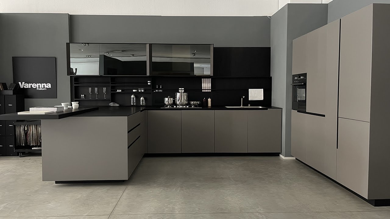 A Neutral Color Luxury Kitchen | Poliform Phoenix with Peninsula Layout | Shop now on Tomassini.com