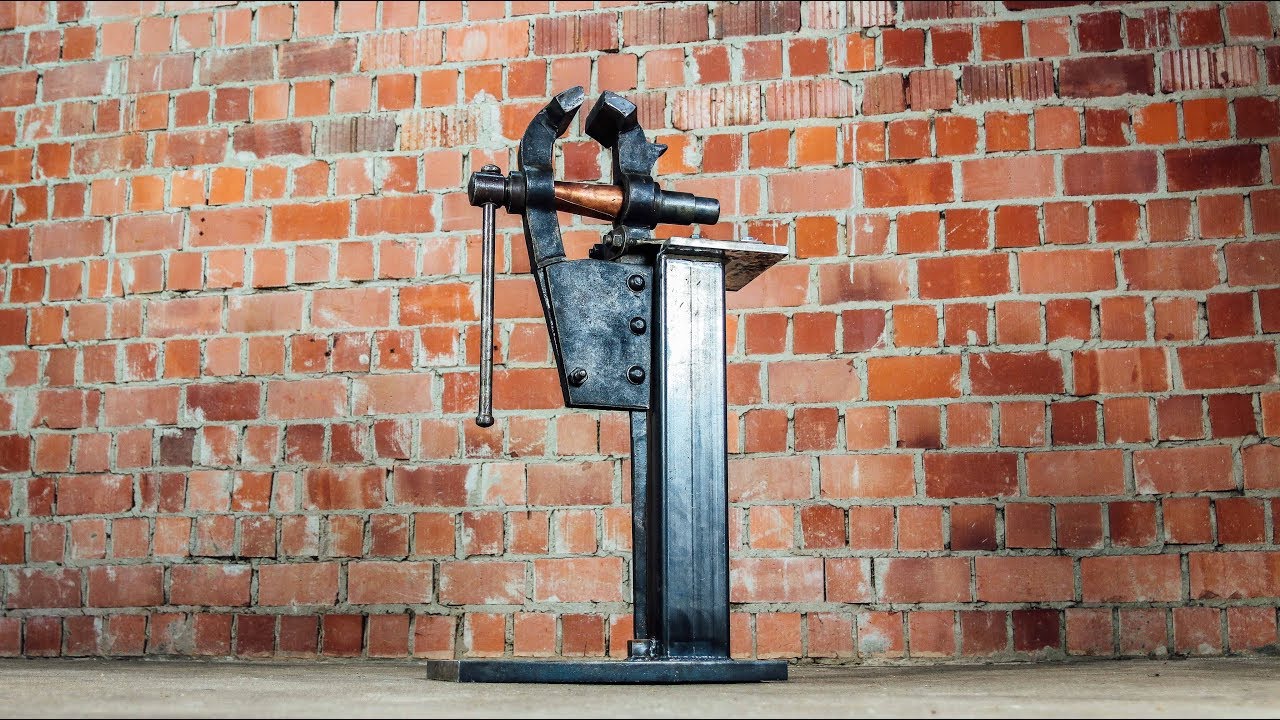 BLACKSMITH VICE STAND