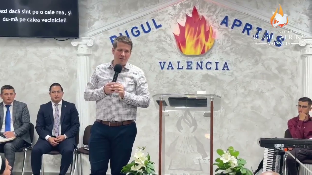 Cristi Boariu - Cine  sunt oamenii care locuiesc  pe ulița  dreaptă ?