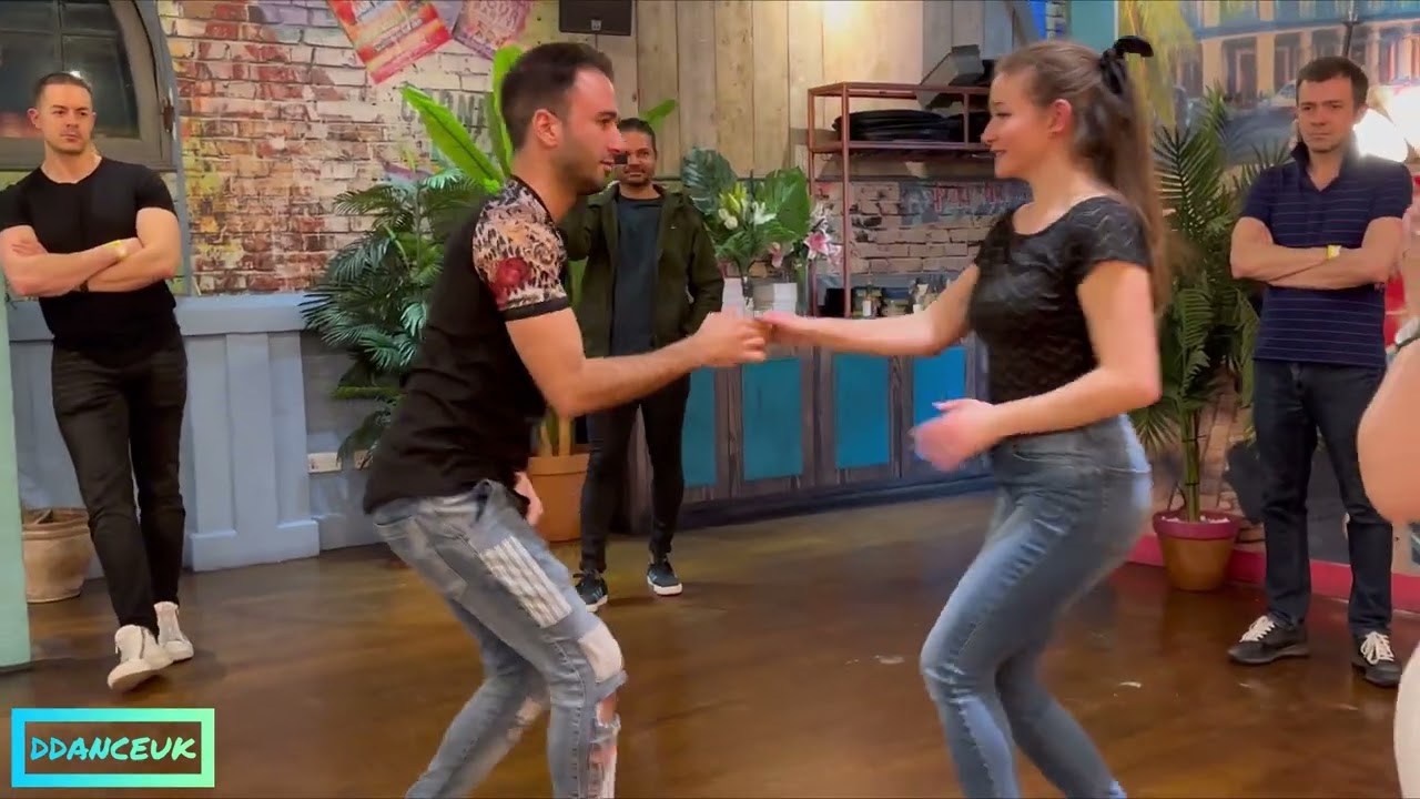 Santa de Mi Devoci&oacute;n (Tutton Duran)Bachata Dance