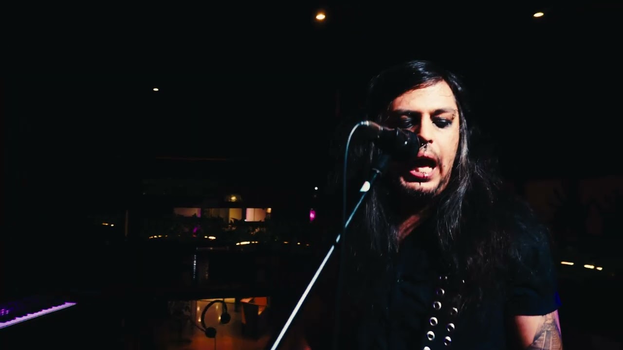 IMPOSTOR - Abril (En Vivo Desde Cerveceria del Rock)
